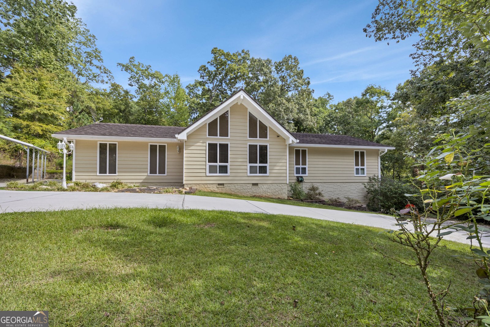 3071 White Road Conyers - main photo