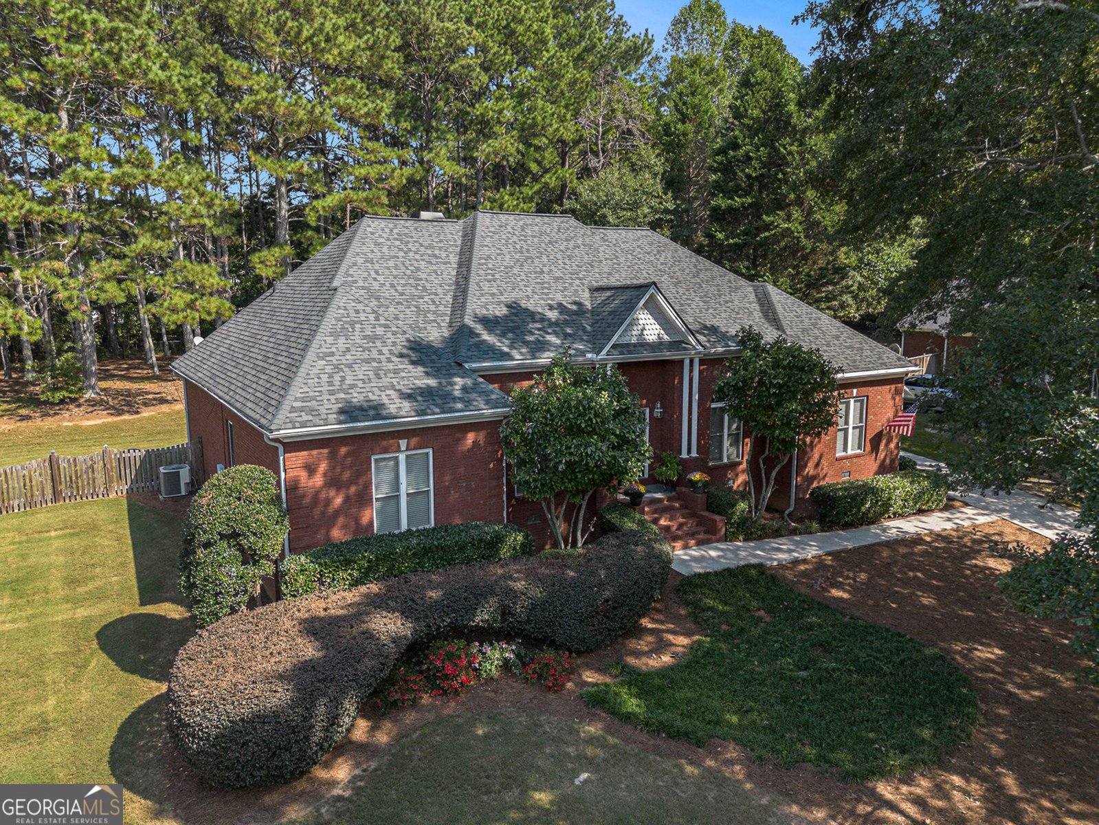 615 Wellington Drive Winder - main photo