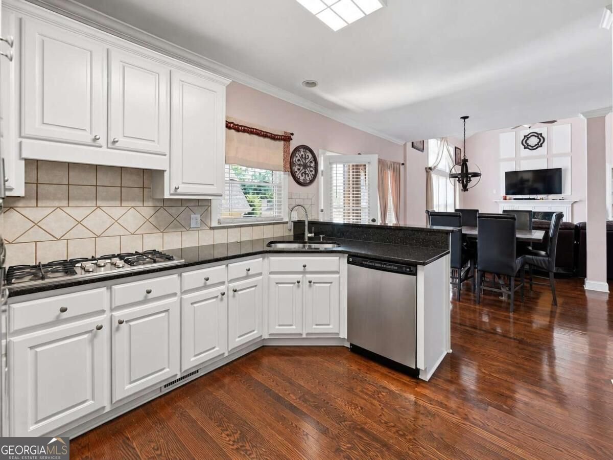 299 Haven Ridge Court Suwanee - Photo 11