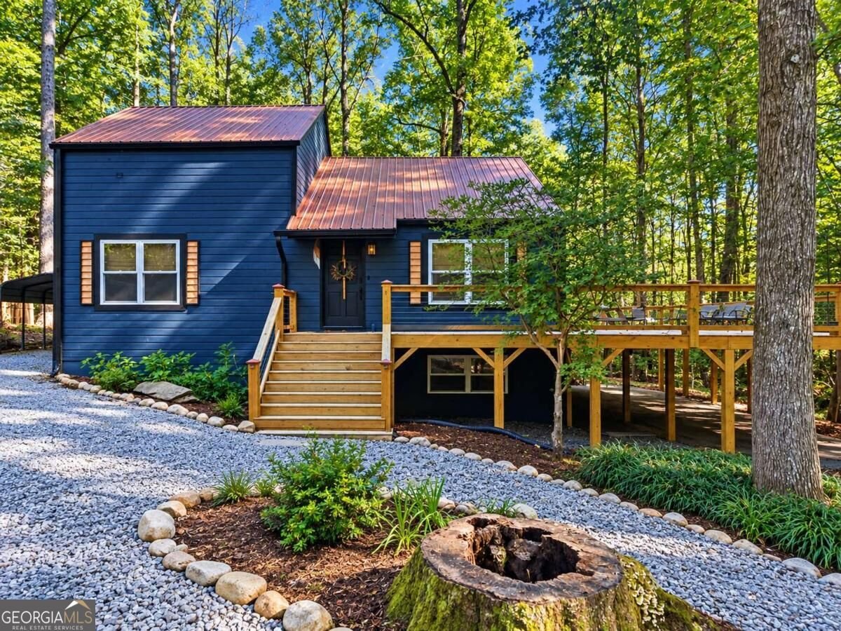 5966 Hilltop Drive Douglasville - main photo