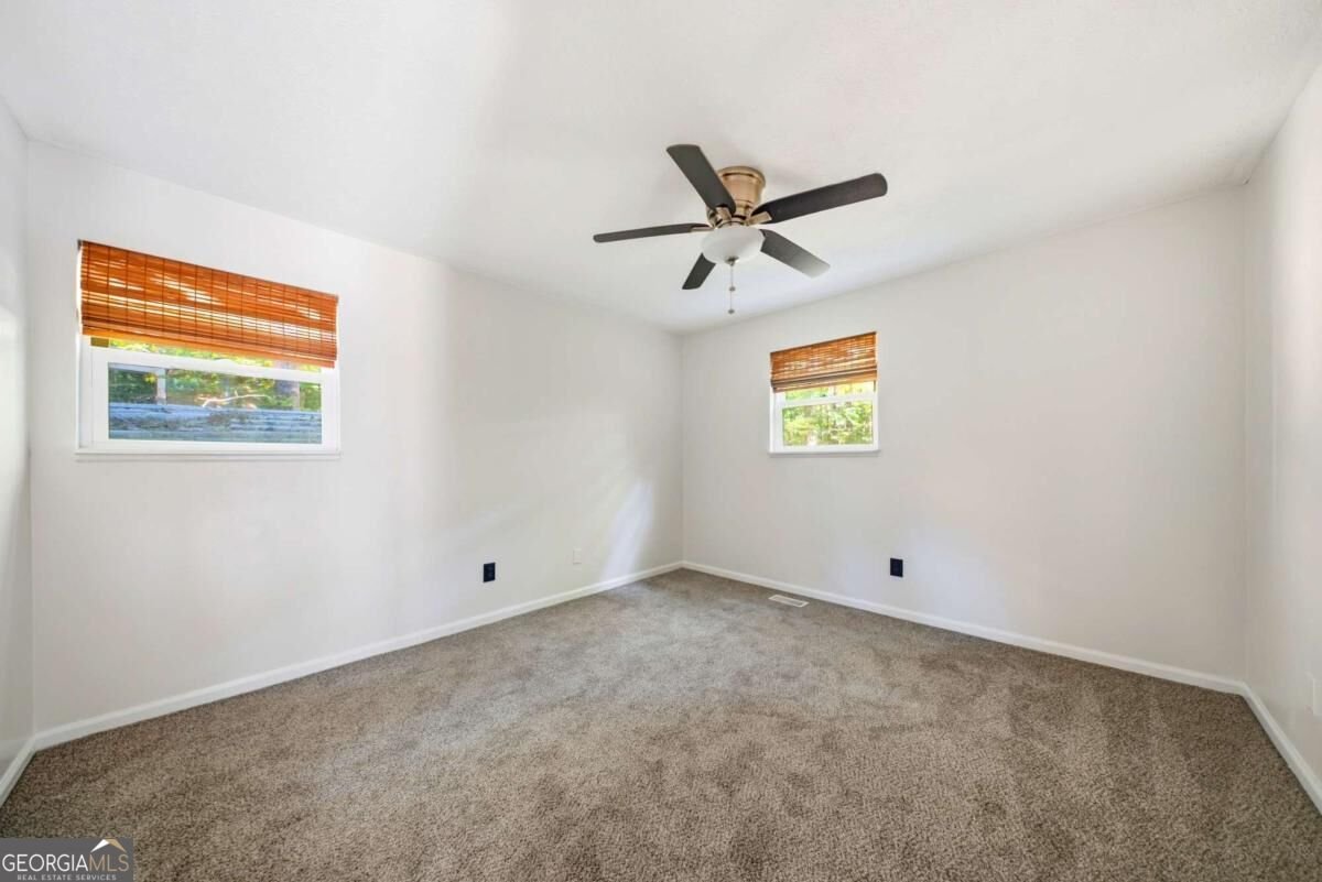 5966 Hilltop Drive Douglasville - Photo 13