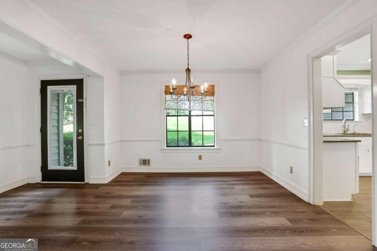 4729 Mockernut Court Lilburn - Photo 6