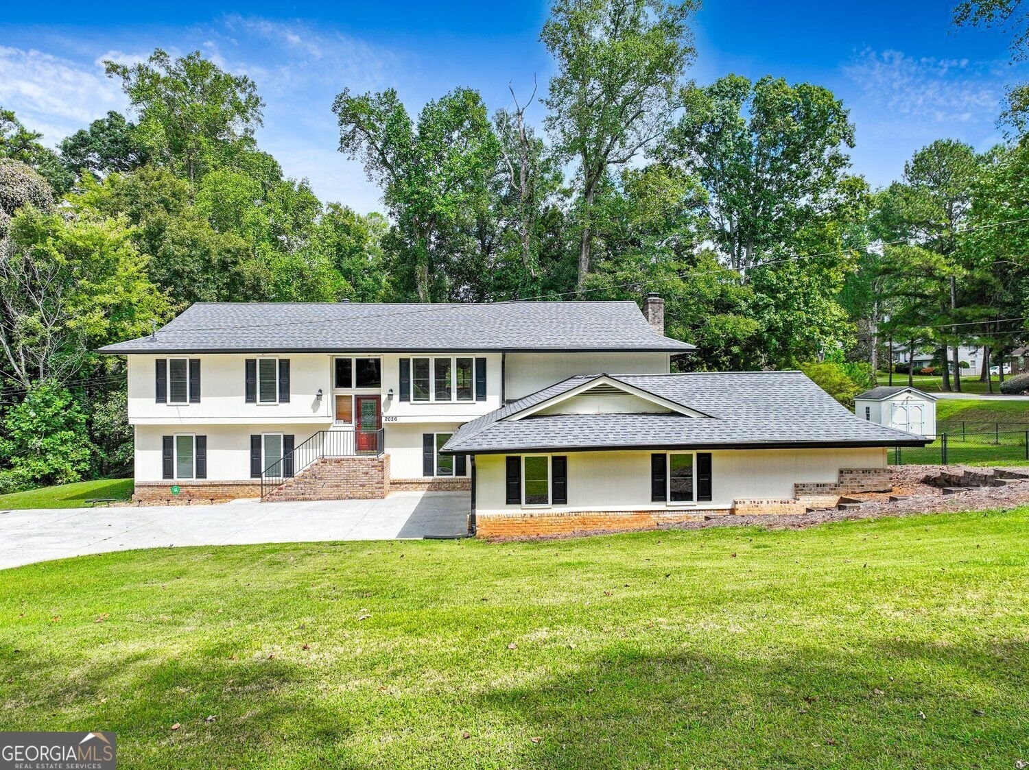 2026 Crescent Drive Snellville - main photo
