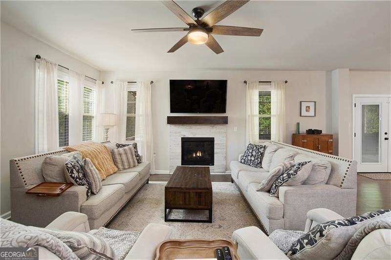 8455 Post Oak Lane Gainesville - Photo 11
