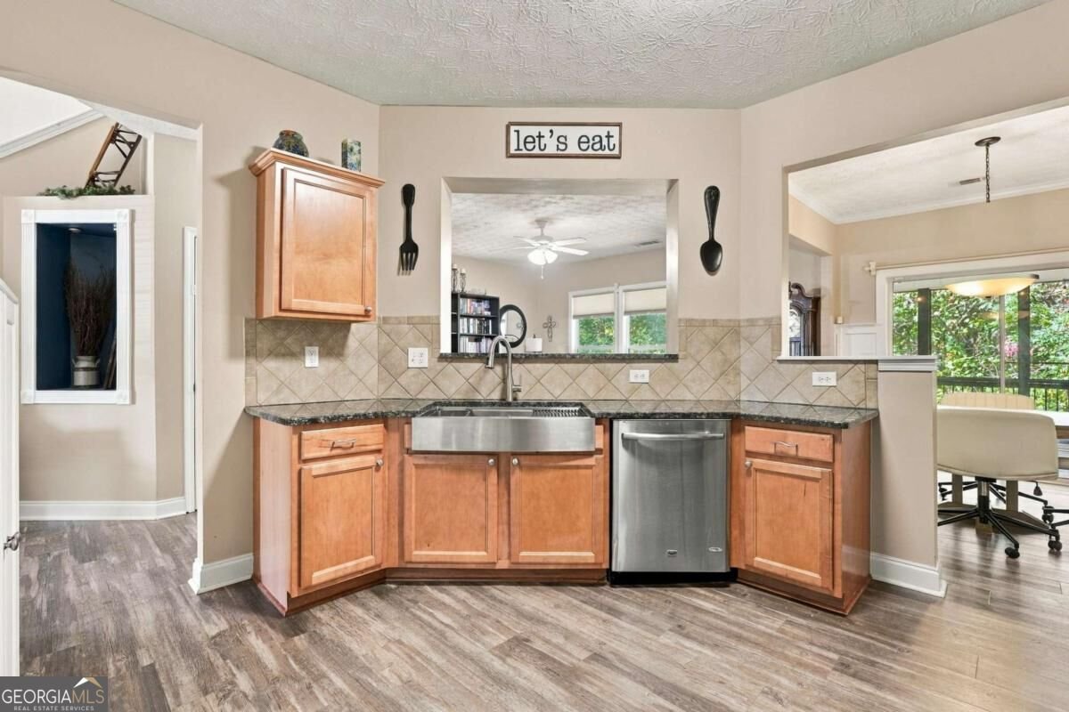 236 Winterbury Drive Canton - Photo 8