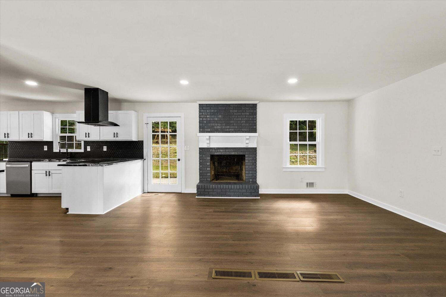 1674 Lamancha Drive Lawrenceville - Photo 11