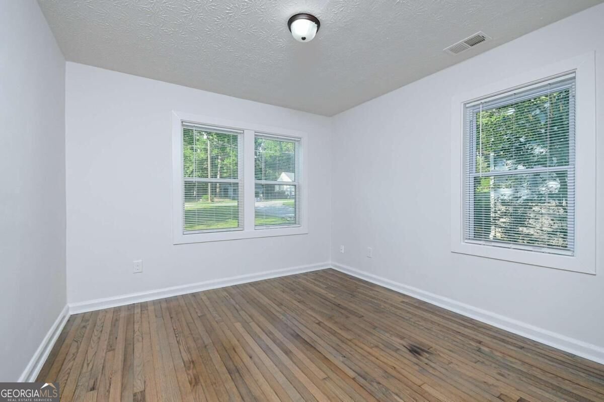 1858 Bayberry Dr, Atlanta - Photo 6