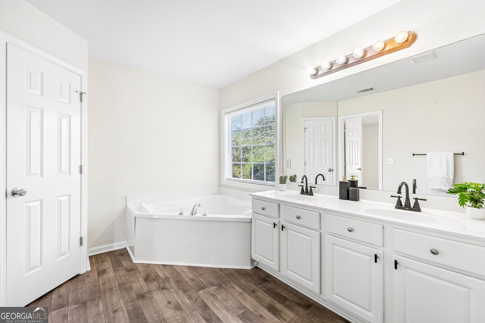 1197 Misty Valley Court Lawrenceville - Photo 36