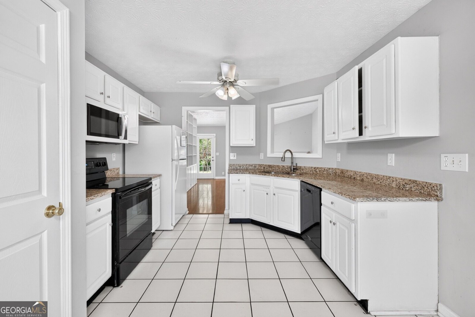 6285 Huntcliff Drive Flowery Branch - Photo 13