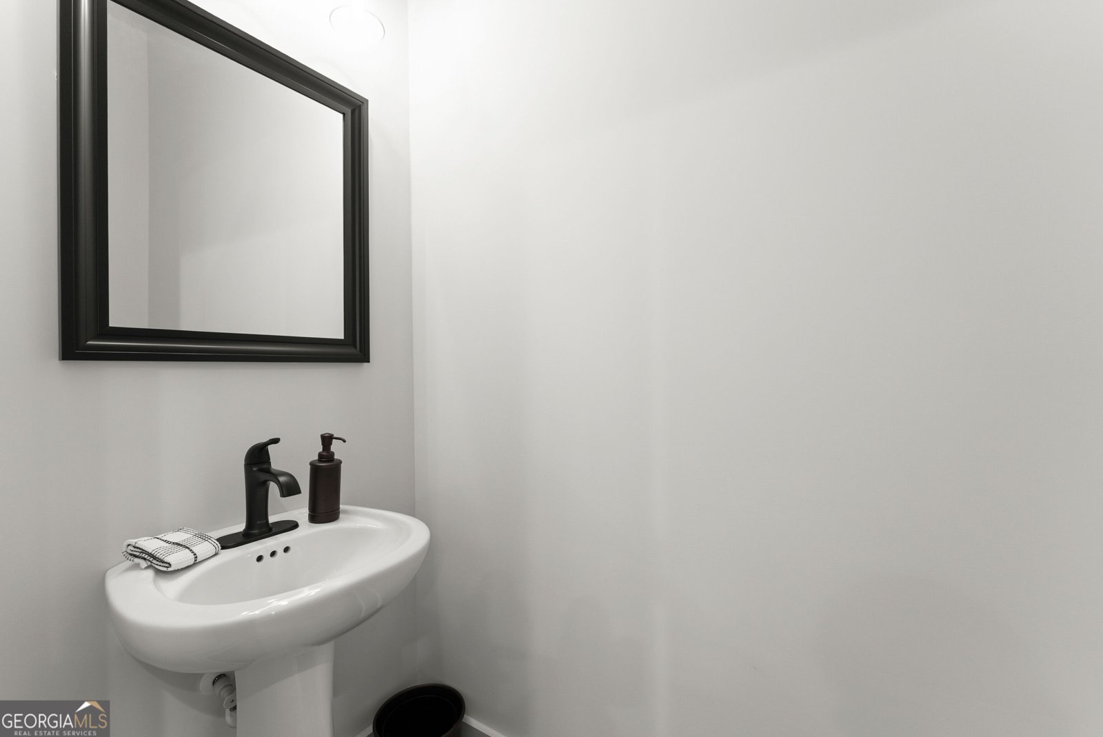 310 Clarendon Court Gainesville - Photo 17
