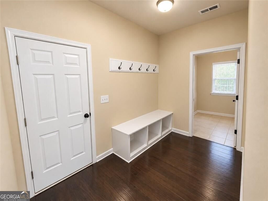 682 Mallard Cove Loganville - Photo 9