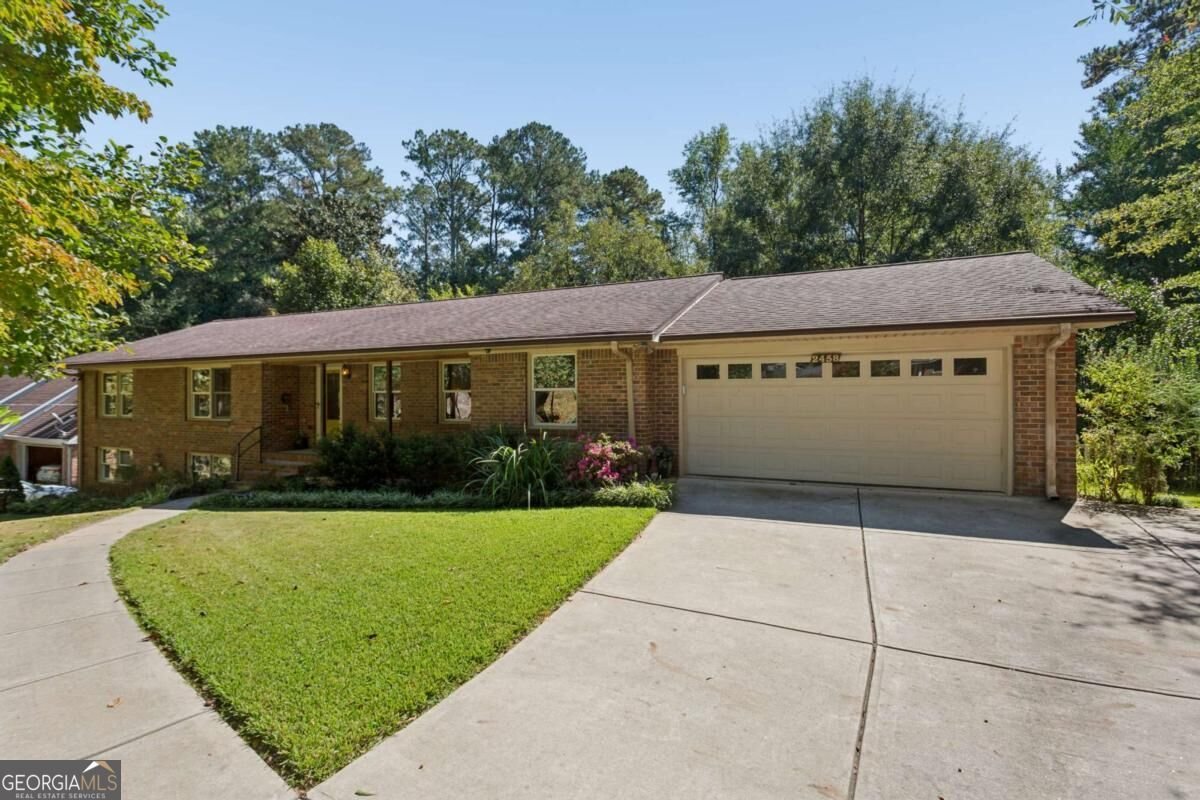 2458 Emory Lane Marietta - main photo