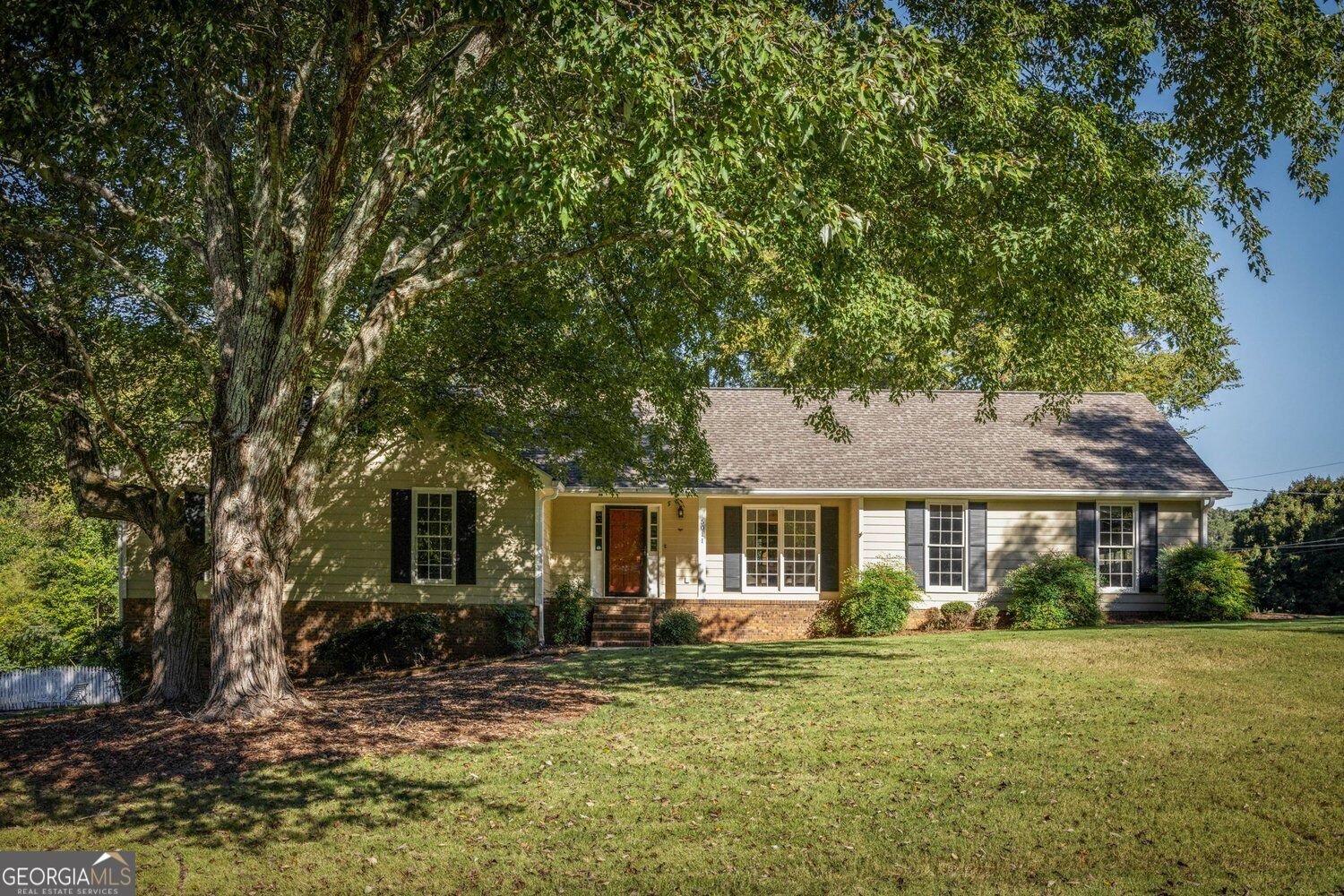 5011 Stones Crossing Drive Lilburn - main photo