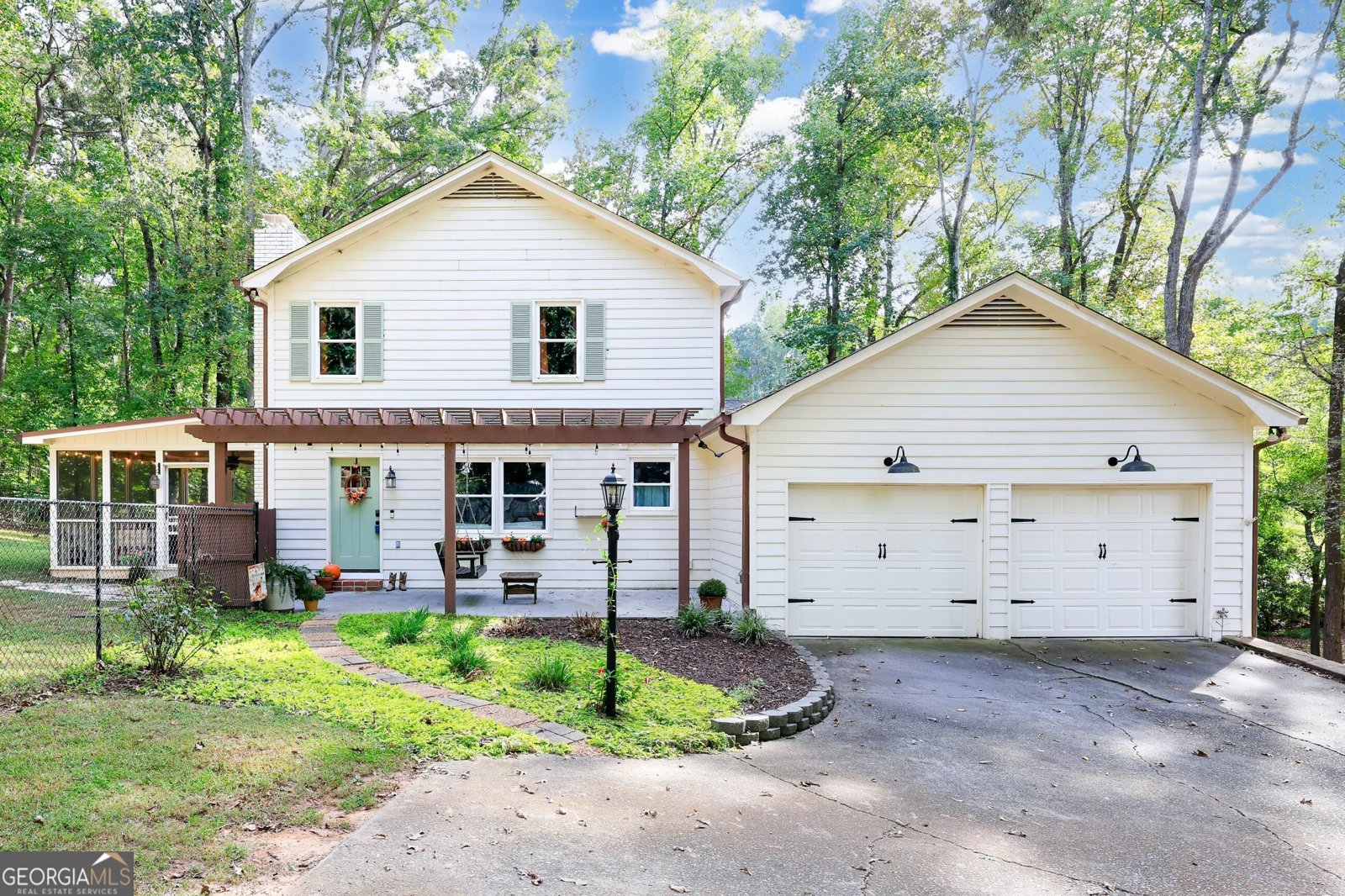 574 Ridge Lake Lane Marietta - main photo