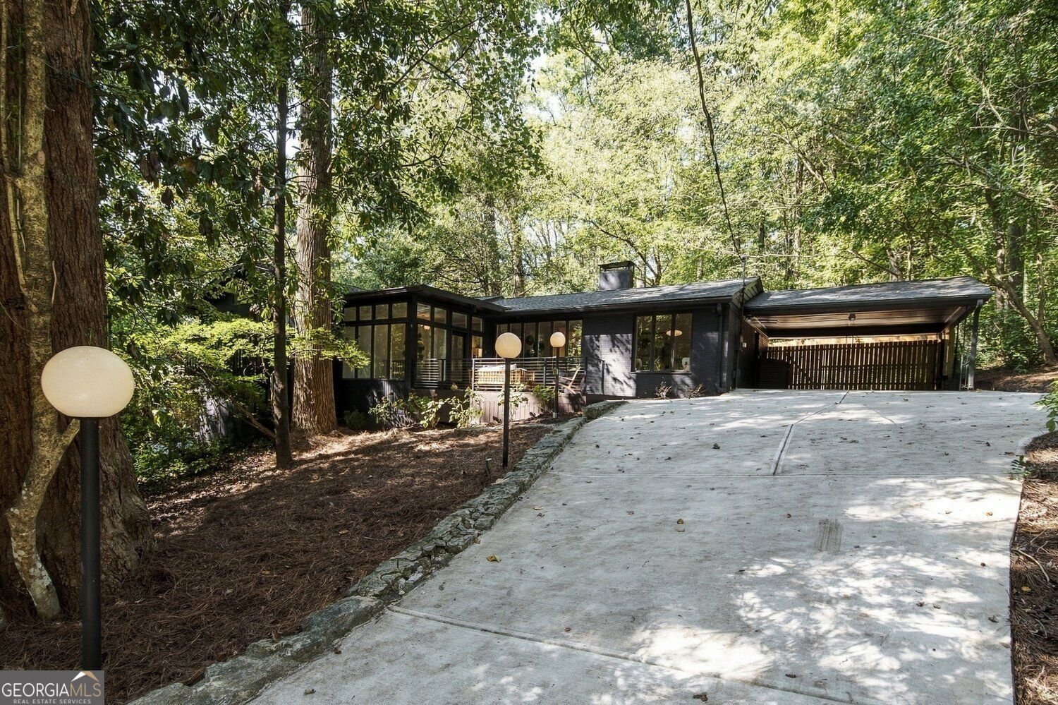 922 Barton Woods Road Atlanta - Photo 7