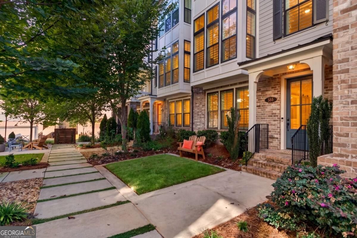 386 Concord Street Alpharetta - main photo