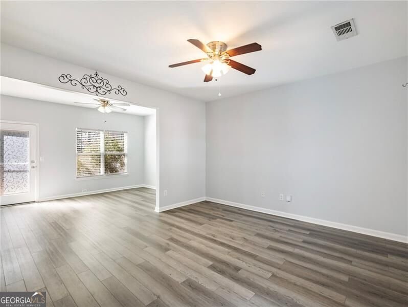 4870 Tangerine Circle Oakwood - Photo 15