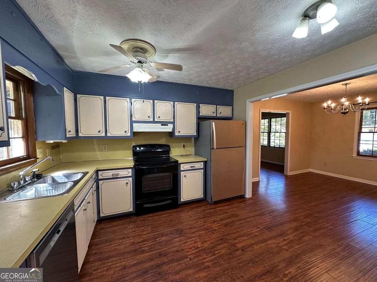 5377 Rockmoor Drive Stone Mountain - Photo 11