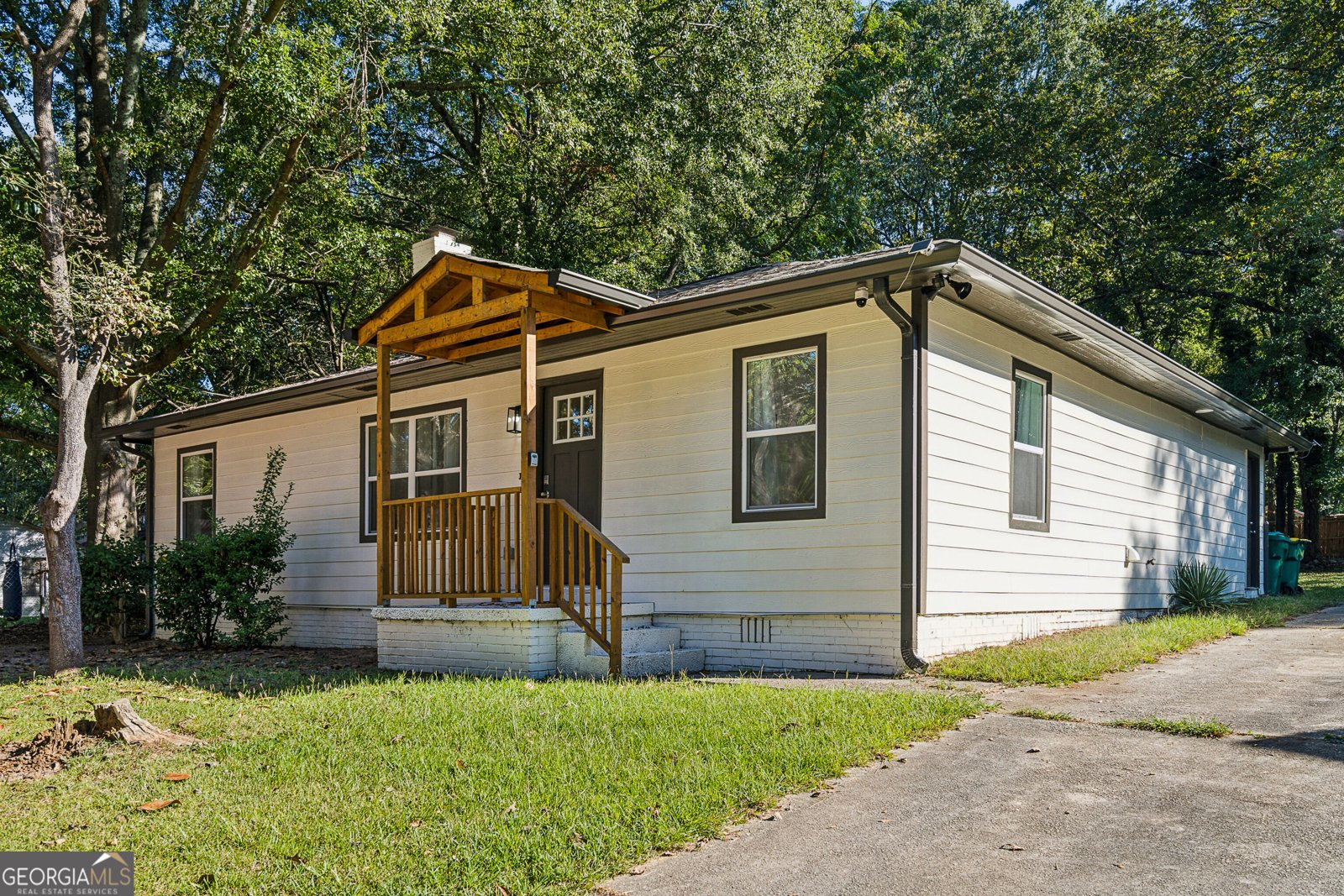 569 Yancey Drive Forest Park - main photo