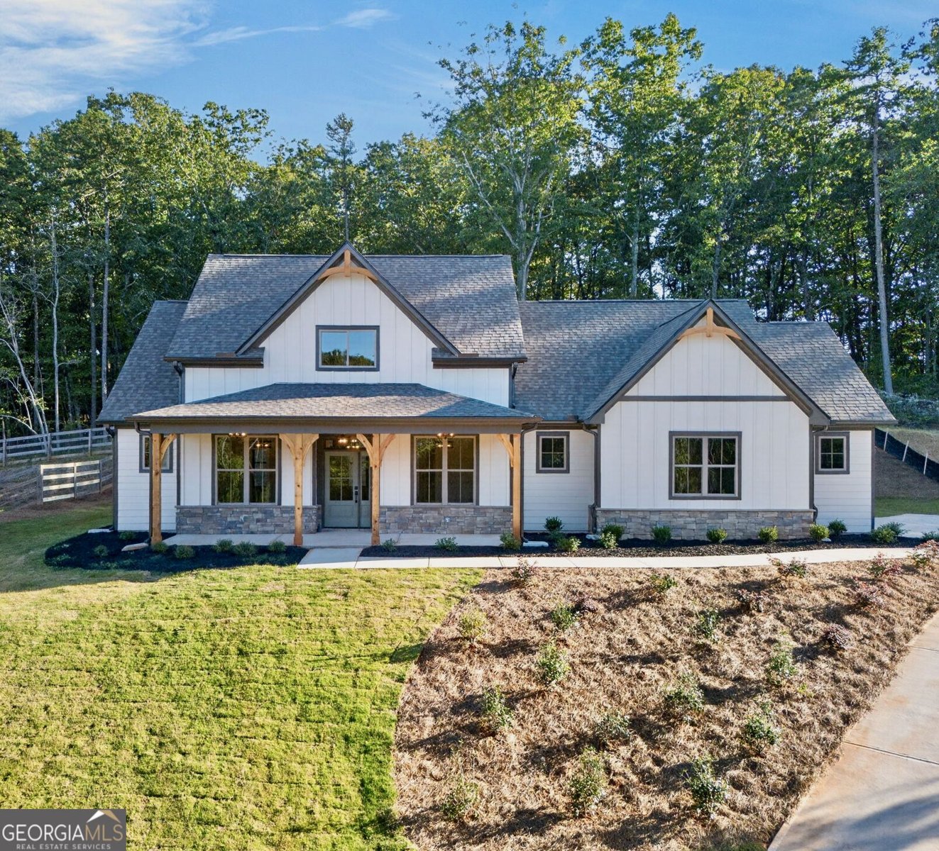 141 Hannahs Court Dawsonville - main photo