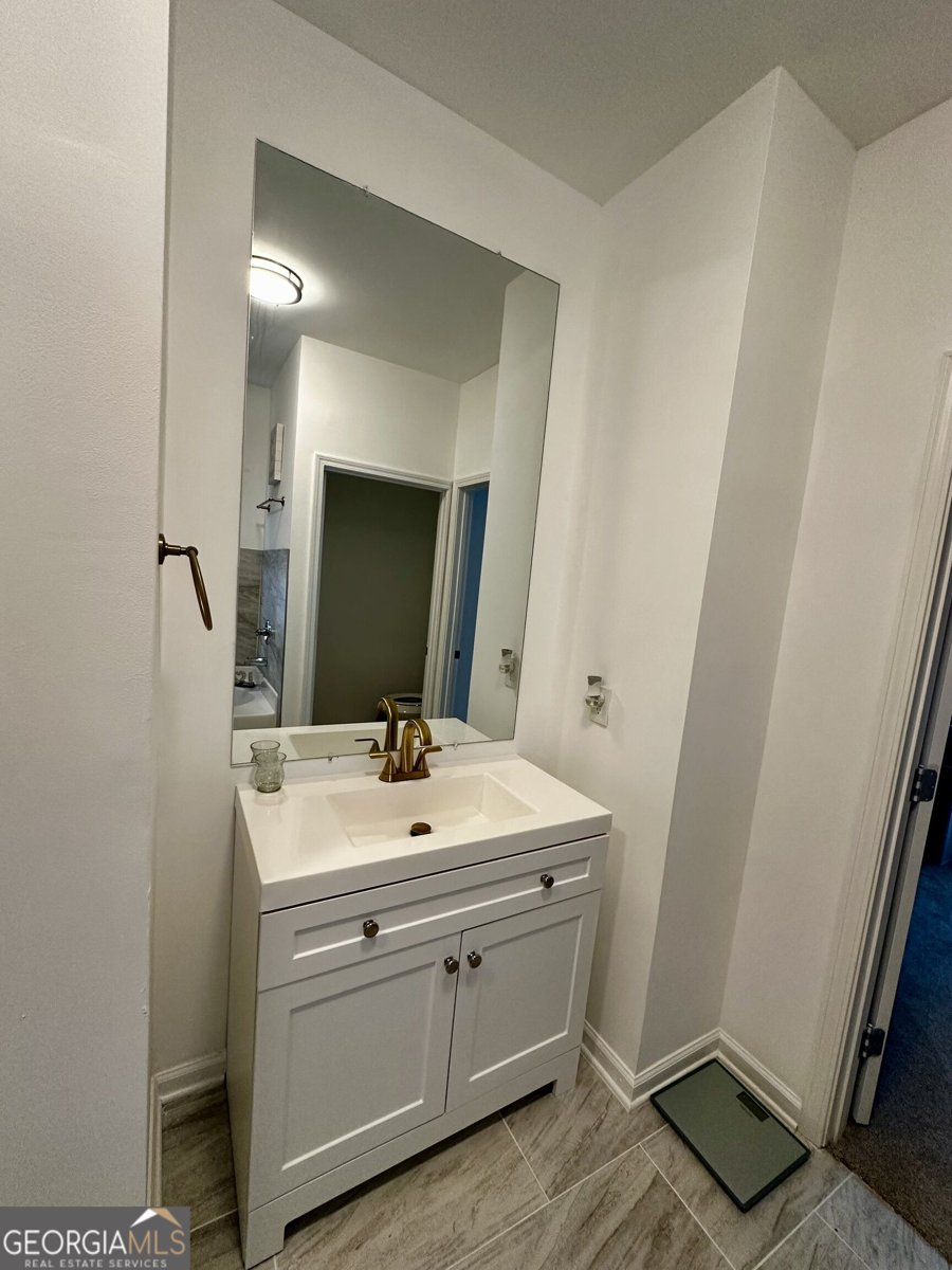 6938 Shadow Ridge Lane Stone Mountain - Photo 10