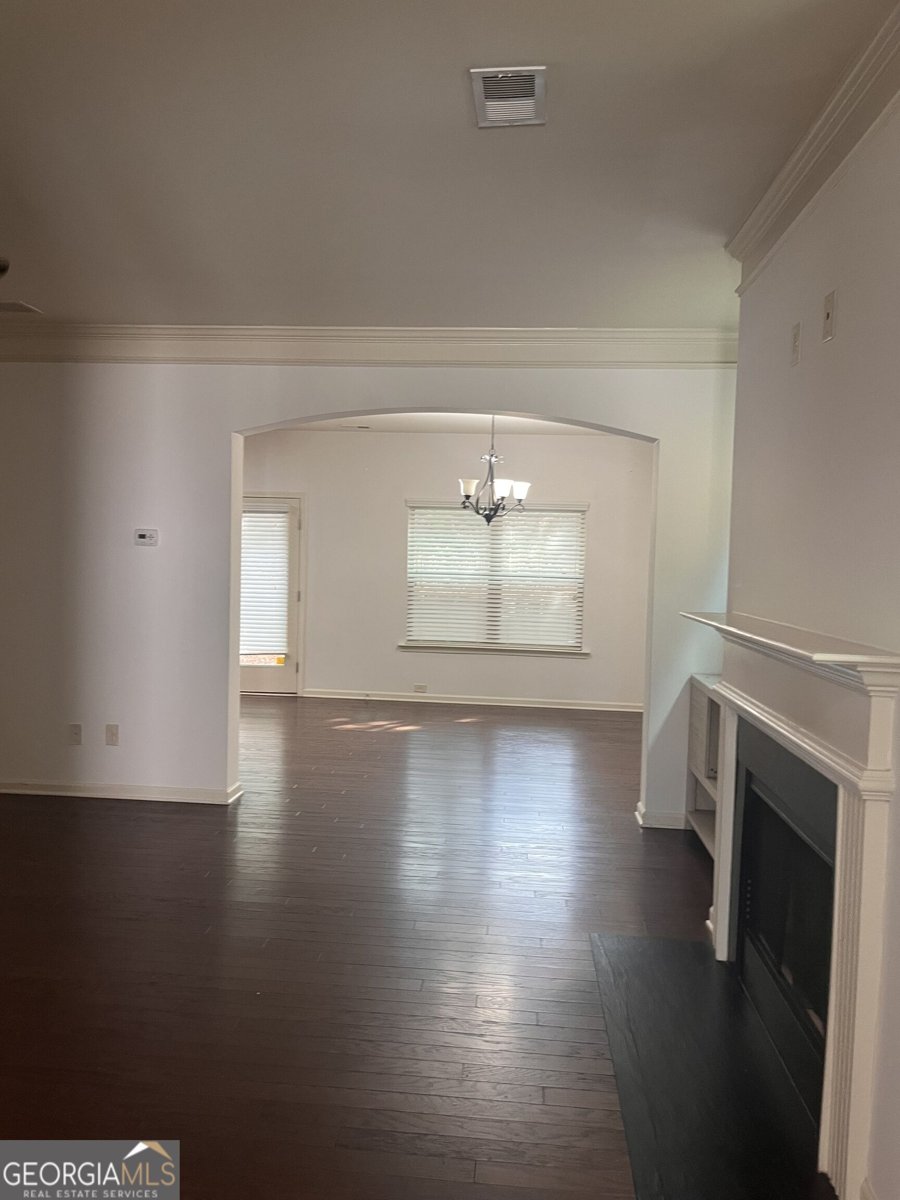 425 Village View Woodstock - Photo 10