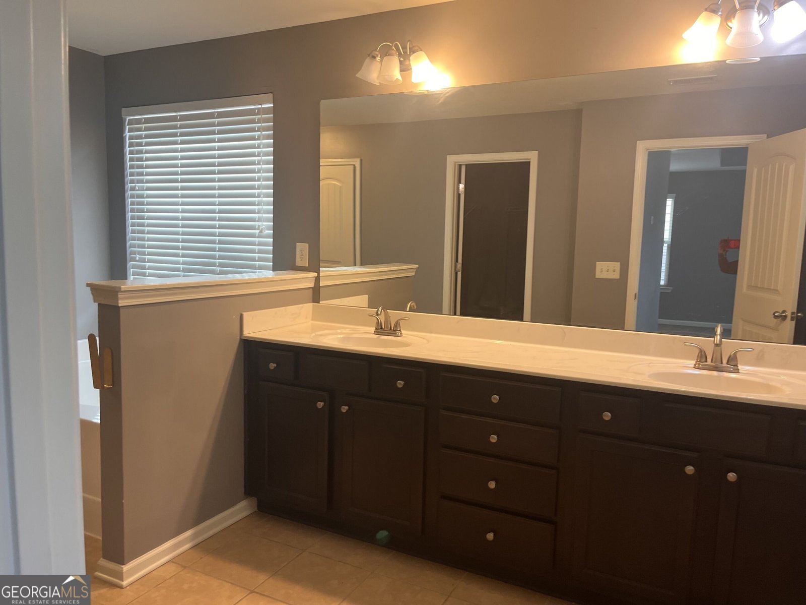 425 Village View Woodstock - Photo 33