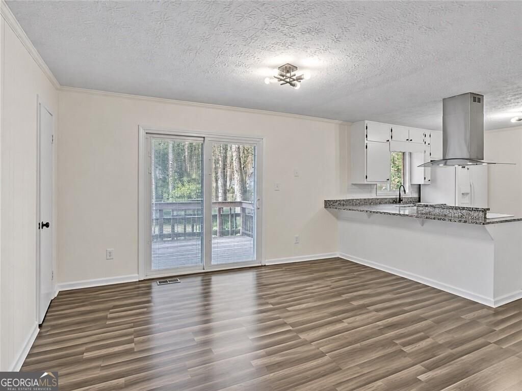 611 Navarre Drive Stone Mountain - Photo 7
