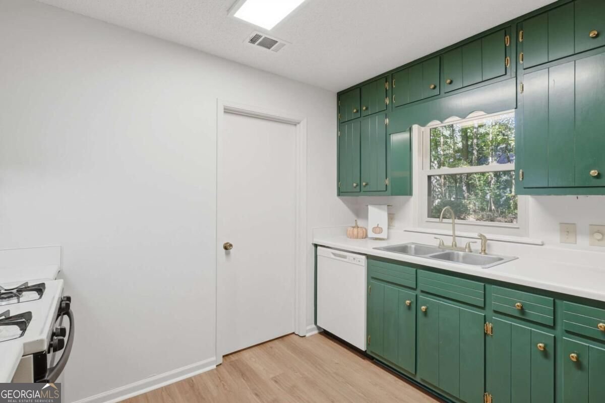 6292 Lively Way Cumming - Photo 11