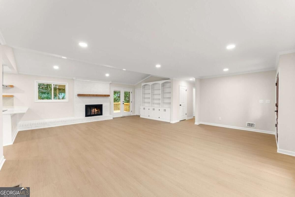 758 Springlake Road Lawrenceville - Photo 9