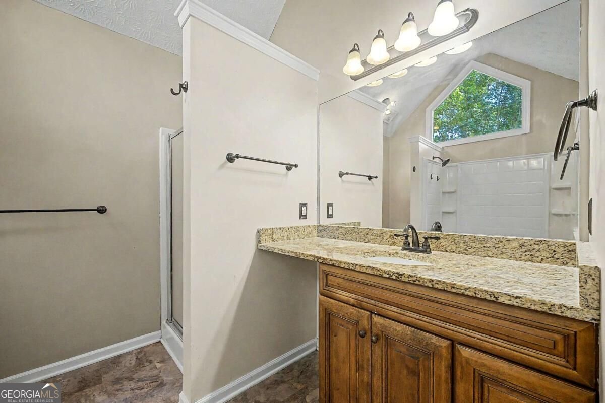 204 Spring Circle Stockbridge - Photo 13