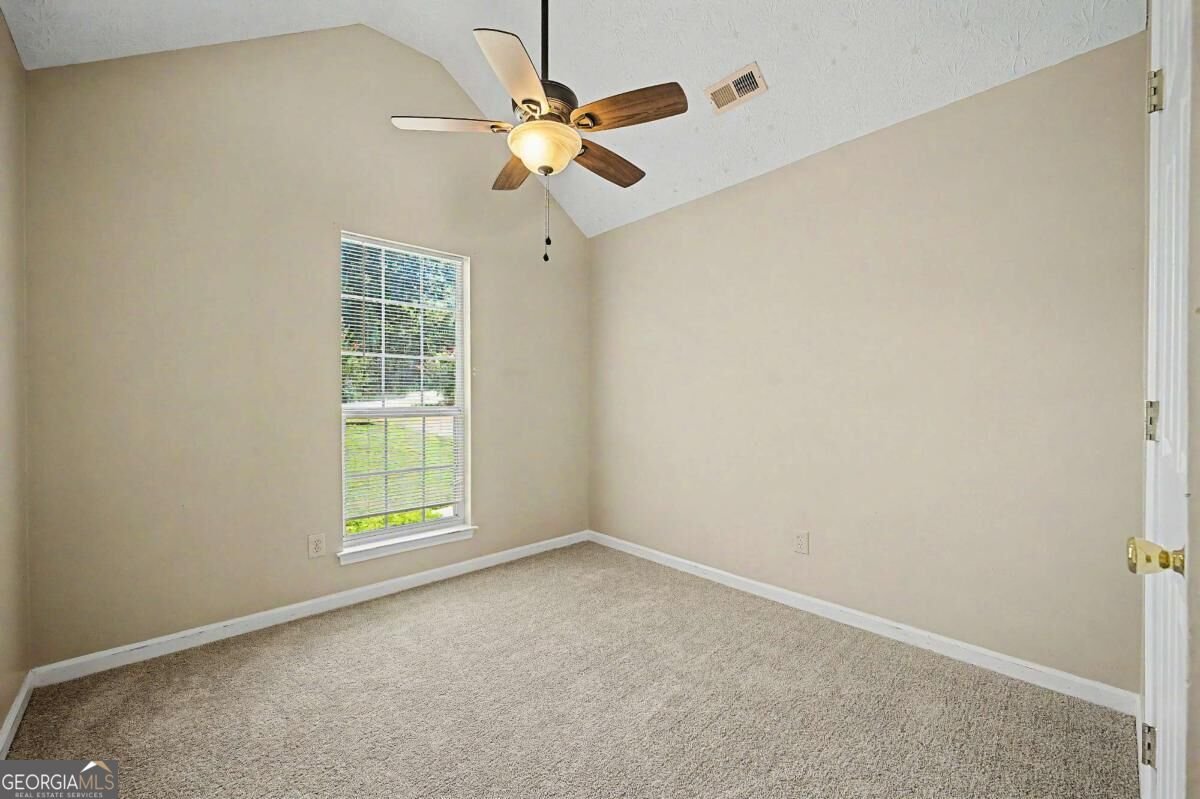 204 Spring Circle Stockbridge - Photo 17