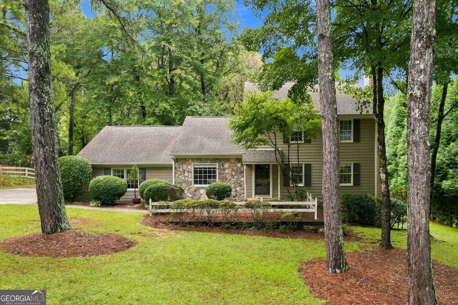 1726 Point Circle Marietta - main photo
