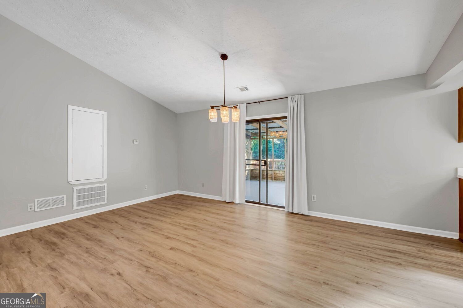 219 Colony Springs Drive Woodstock - Photo 8