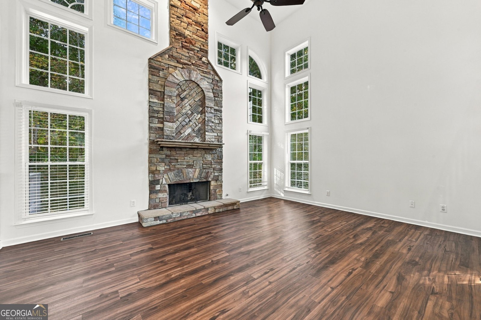 536 Blue Mountain Canton - Photo 16