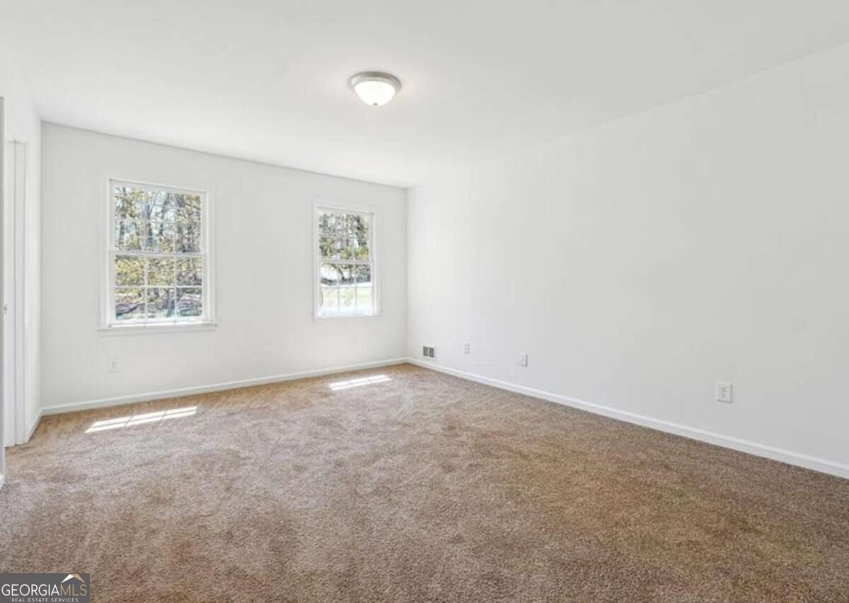 6364 Queen View Lane Stone Mountain - Photo 14
