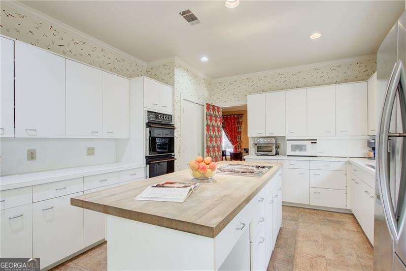 1075 Riverside Trace Sandy Springs - Photo 7