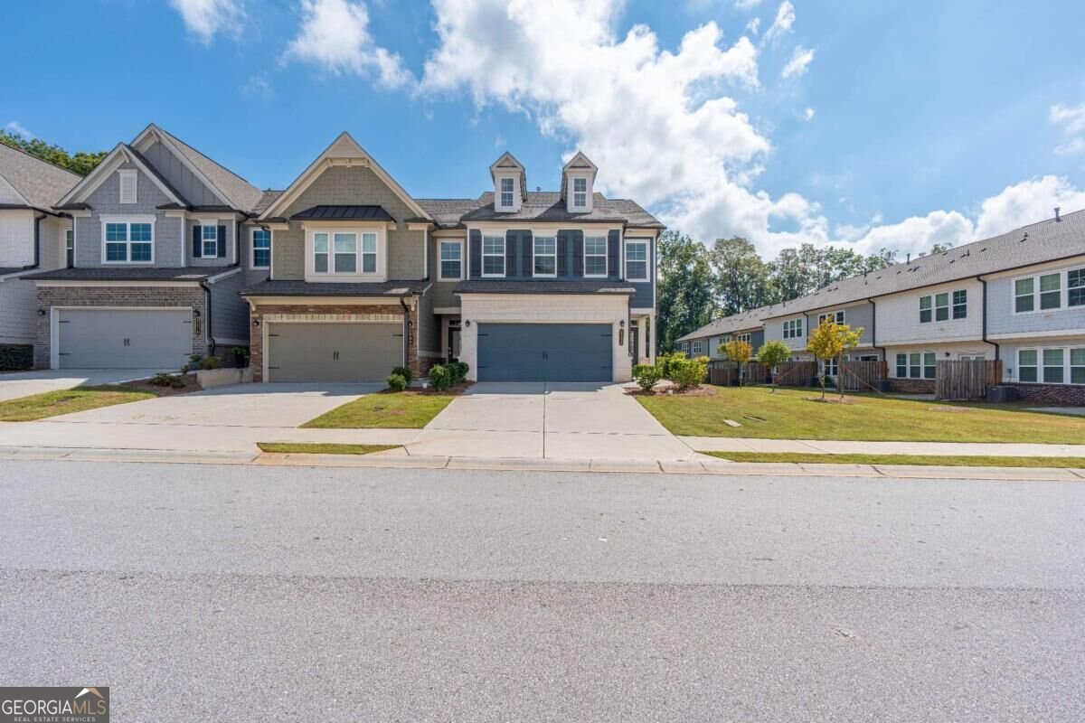 2259 Richmond Row Drive Suwanee - main photo