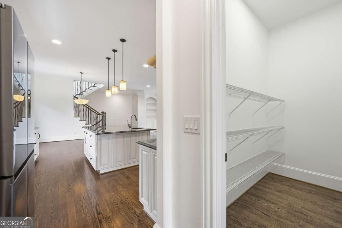7611 Regency Circle Sandy Springs - Photo 25