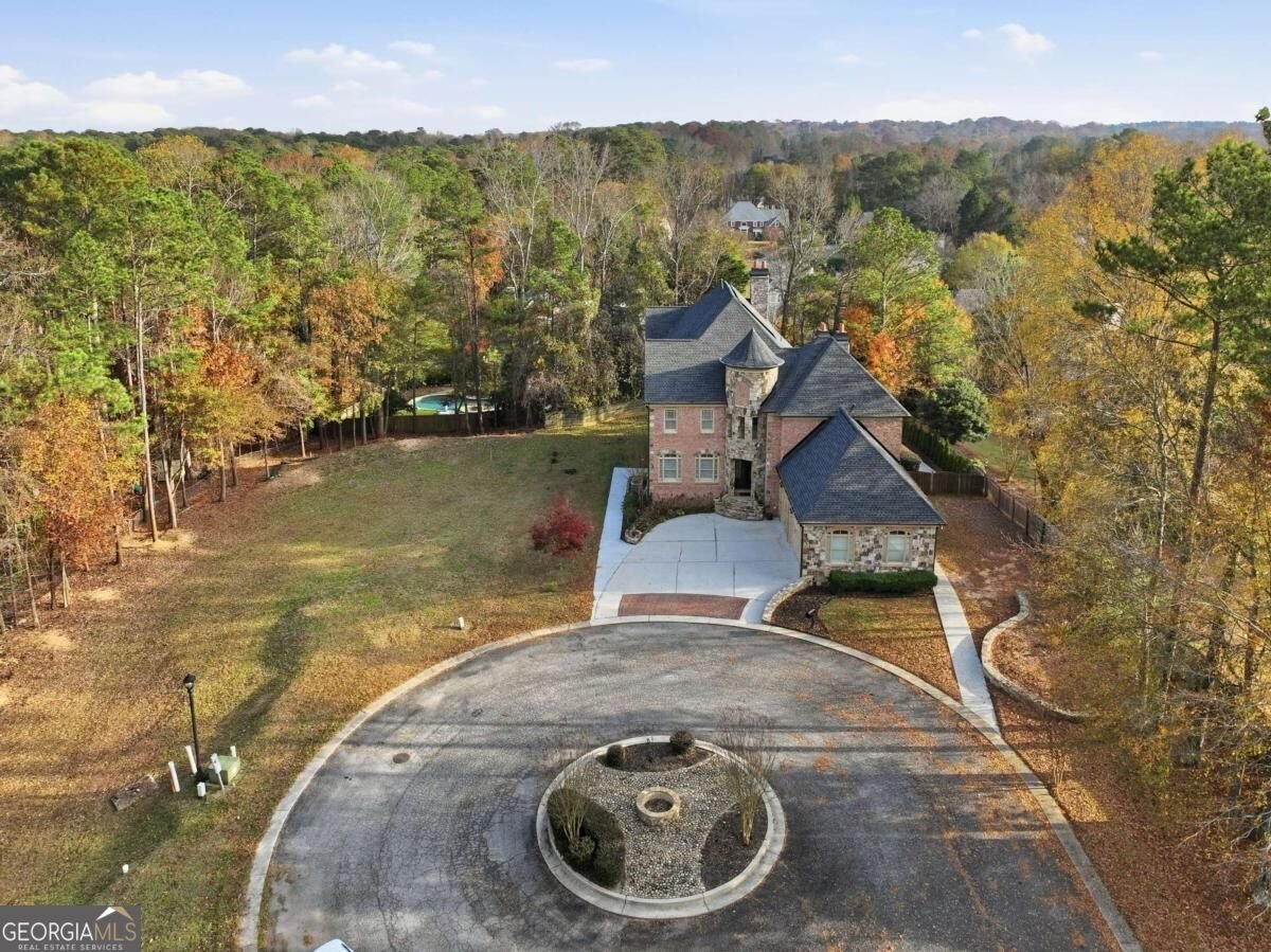 7611 Regency Circle Sandy Springs - Photo 9