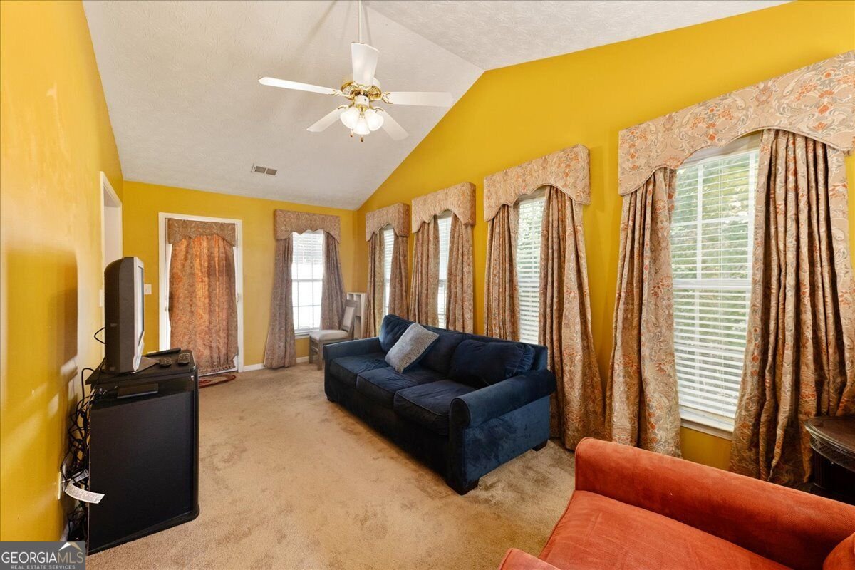 190 Meadowbrook Court Covington - Photo 16