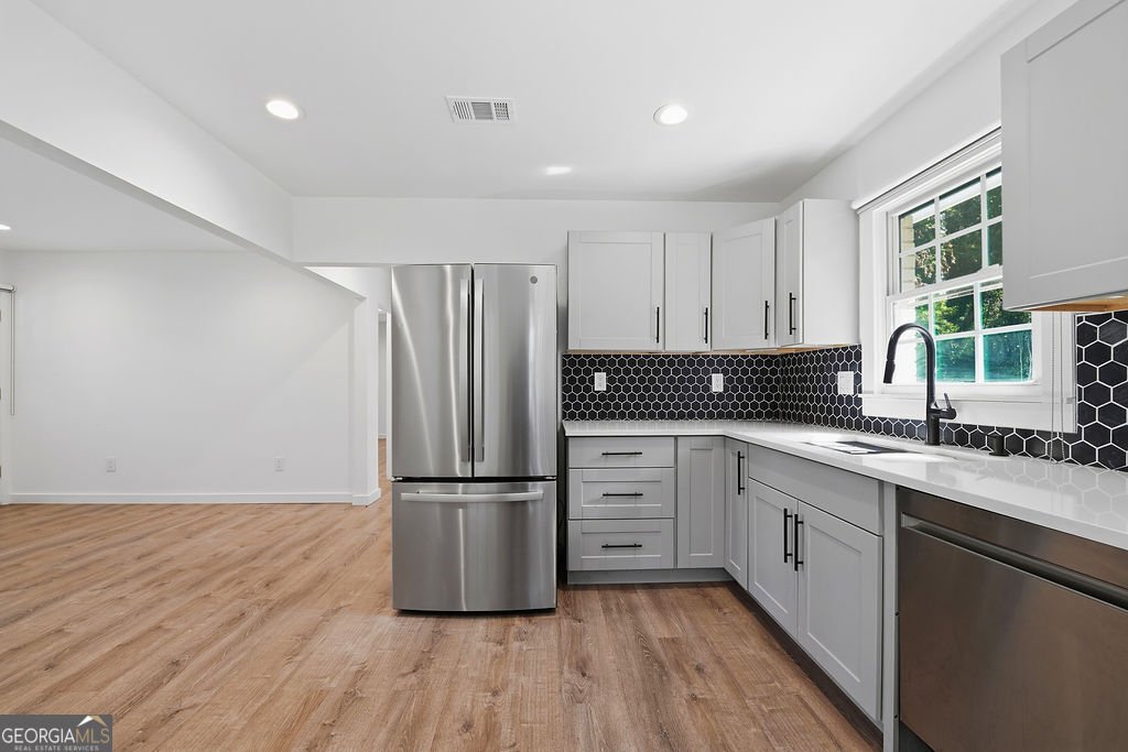 1127 Delores Way Forest Park - Photo 7
