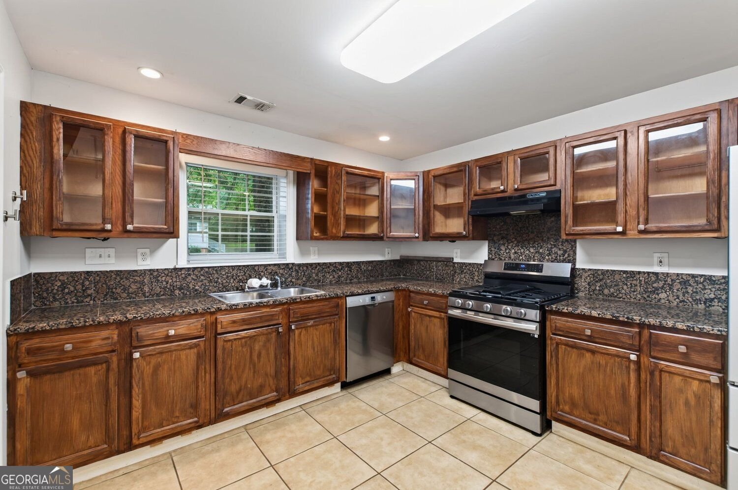 2492 Maple Street East Point - Photo 20