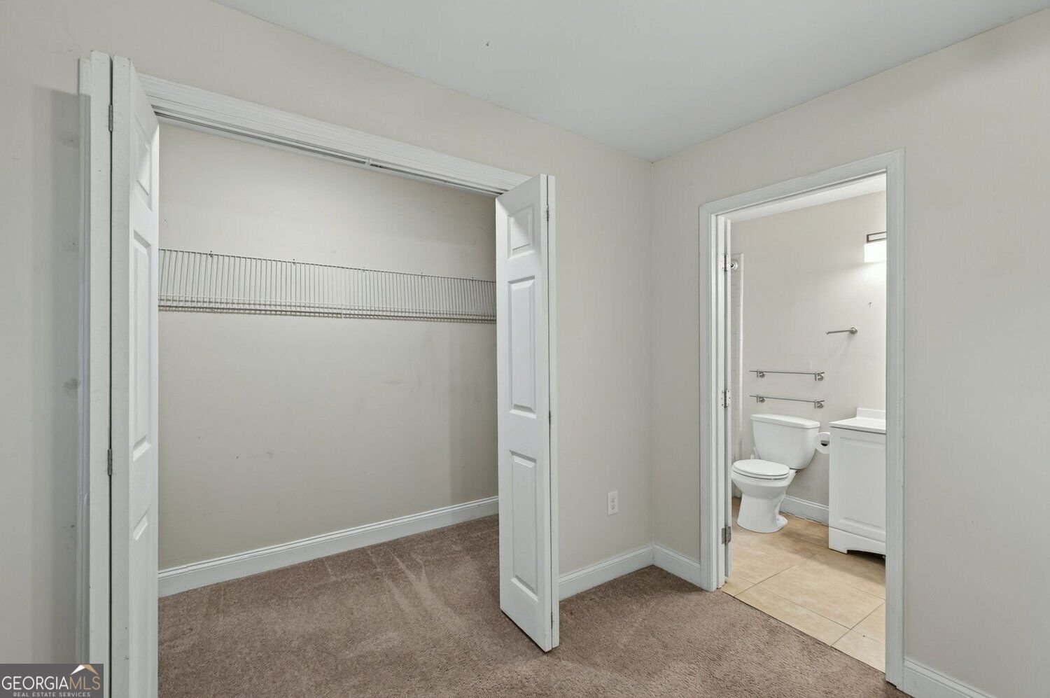 2492 Maple Street East Point - Photo 36