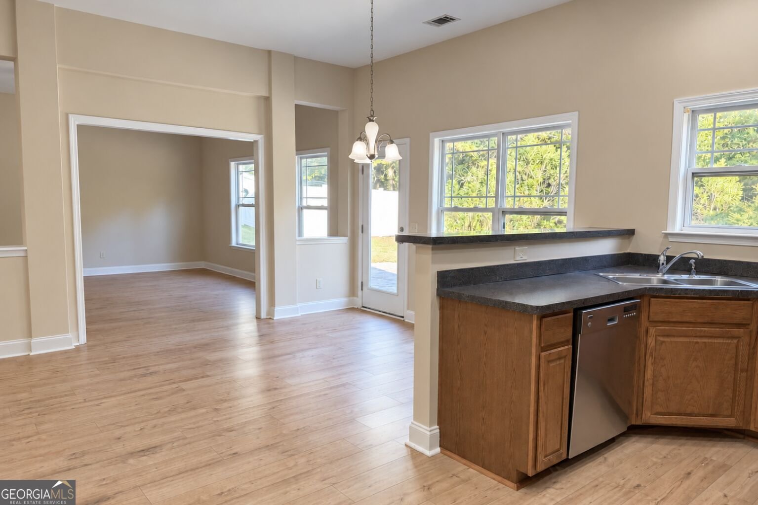 620 Ivy Brook Way Macon - Photo 10