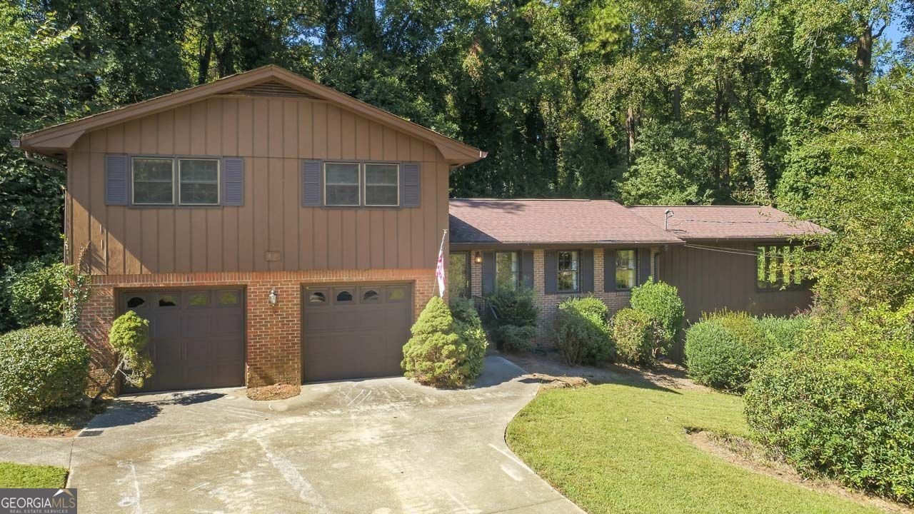 313 Nancy Court Lilburn - main photo
