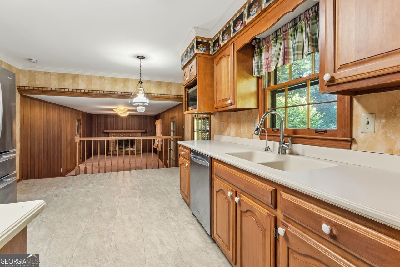 313 Nancy Court Lilburn - Photo 17