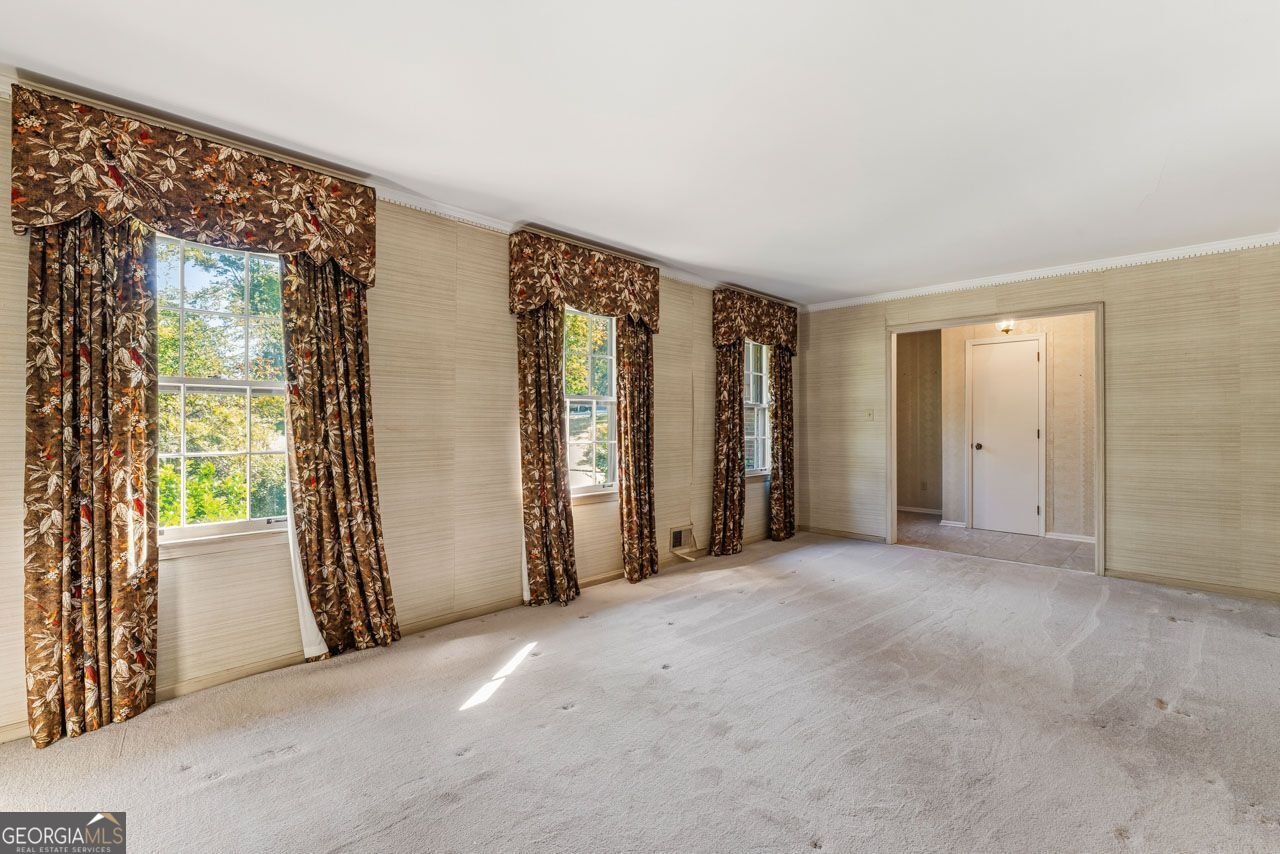 313 Nancy Court Lilburn - Photo 8
