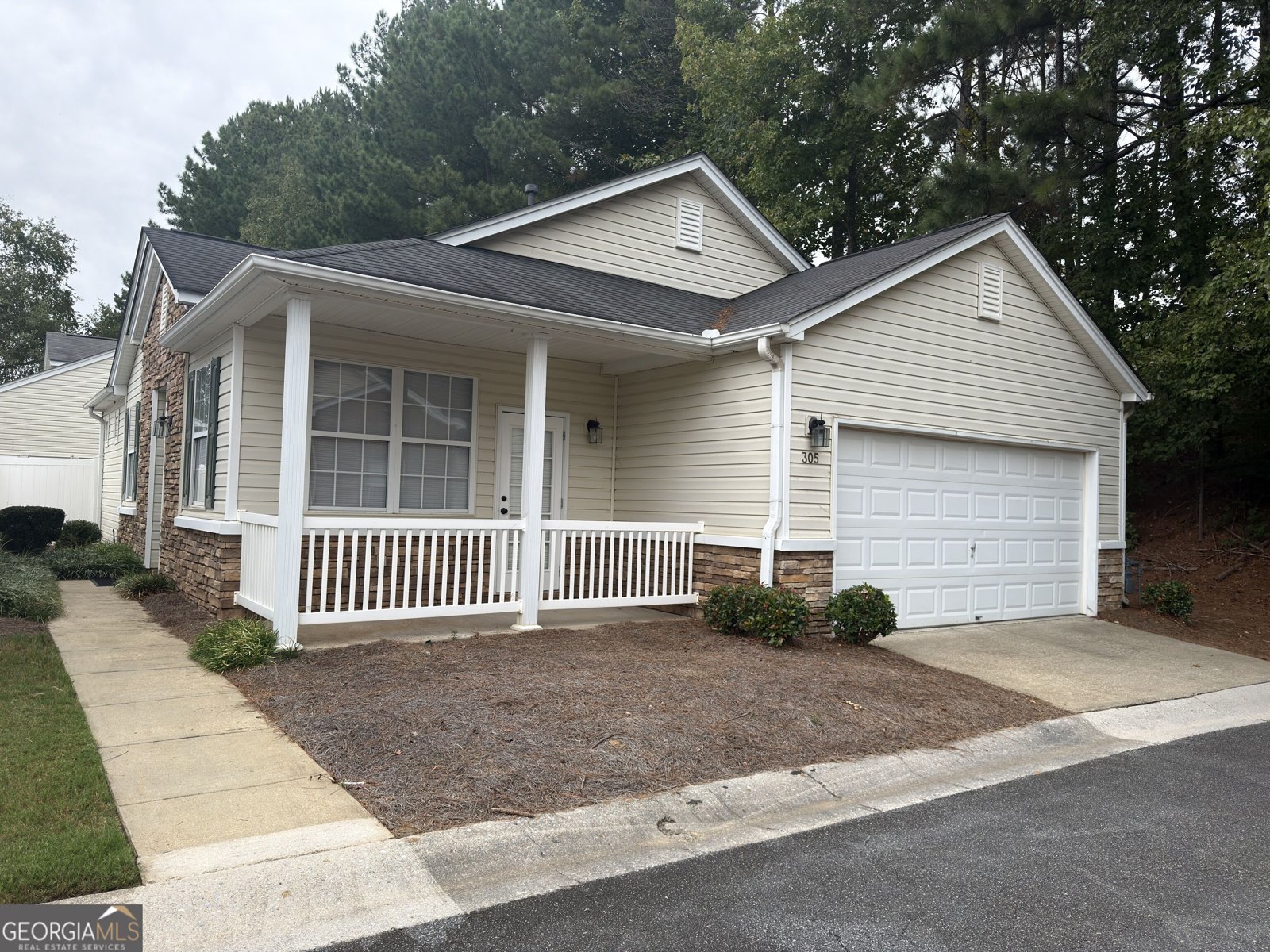 305 WINDCROFT Circle Acworth - main photo
