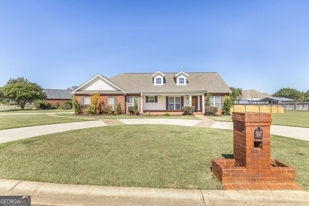 256 Ellicott Drive Warner Robins - main photo